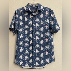 Vineyard Vines SailBoat Classic Fit Murray Camp Whale Shirt - Men’s size Small